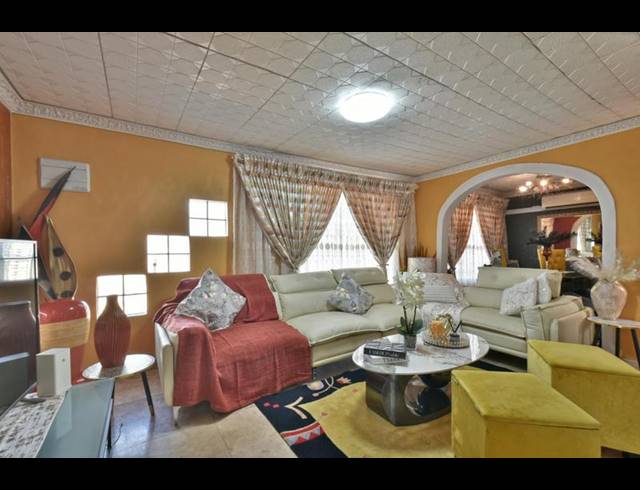 4 BEDROOM HOUSE FOR SALE IN ALVEDA